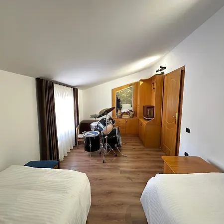 The Doctor's * Tirana