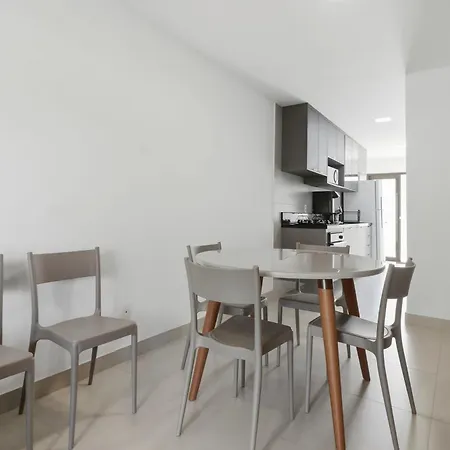 The Doctor's * تيرانا