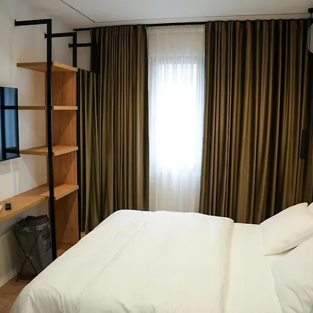 The Doctor's تيرانا