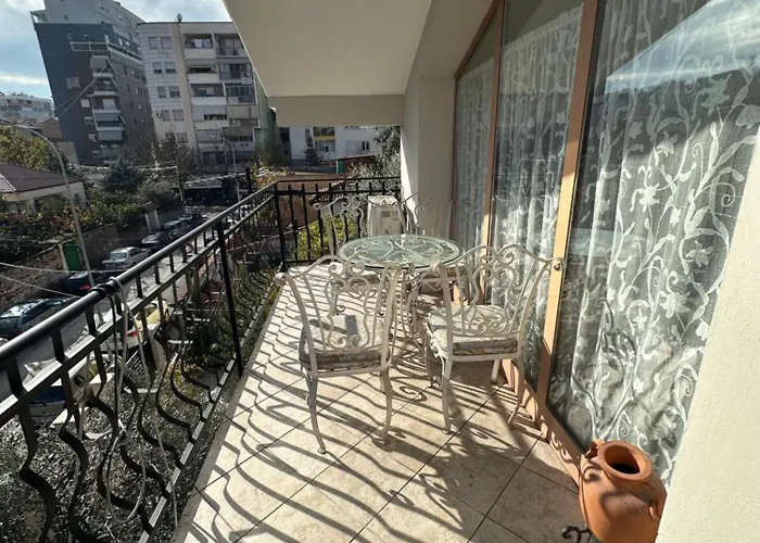 The Doctor's * 地拉那