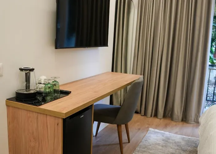 The Doctor's 地拉那