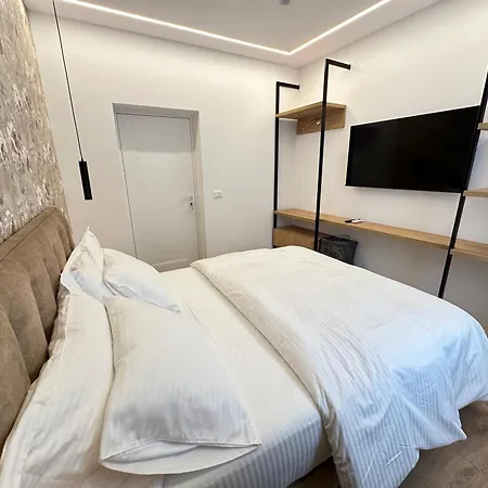 Apartment The Doctor's *