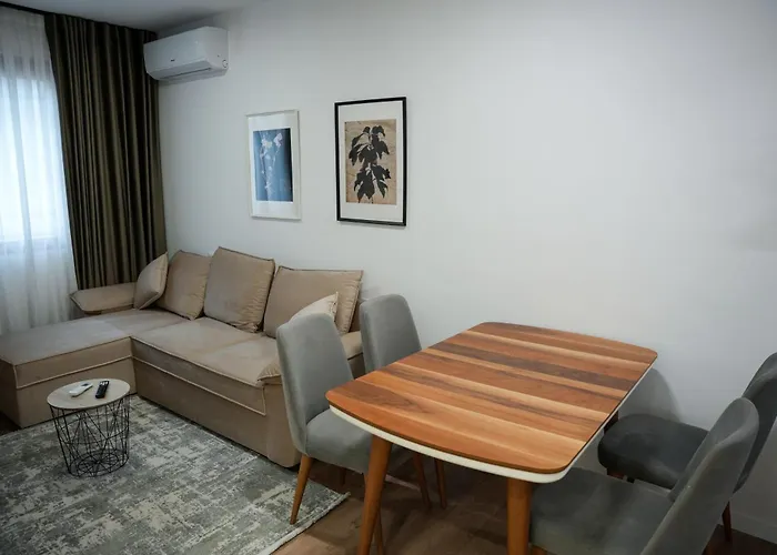 The Doctor's Apartmán *